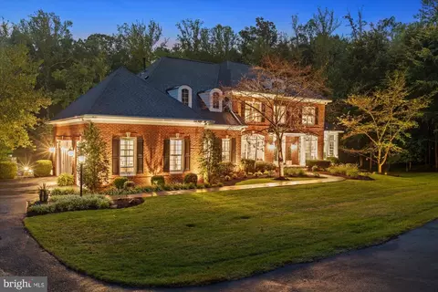 11031 Bacon Race Rd, Woodbridge, VA 22192