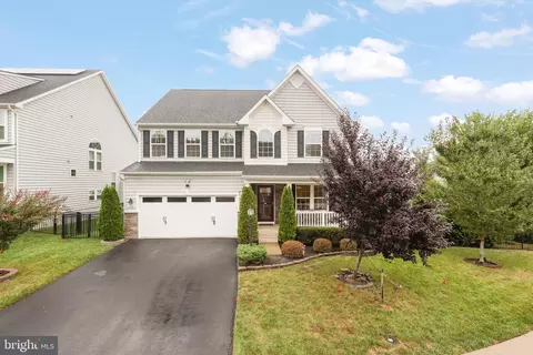12483 Southington Dr, Woodbridge, VA 22192