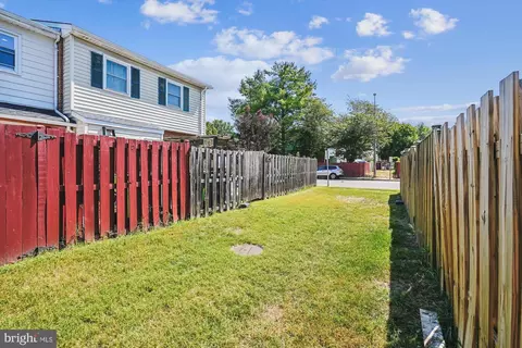 Exterior - 2402 Kilpatrick Pl, Dumfries, VA 22026 photo 8 of 9