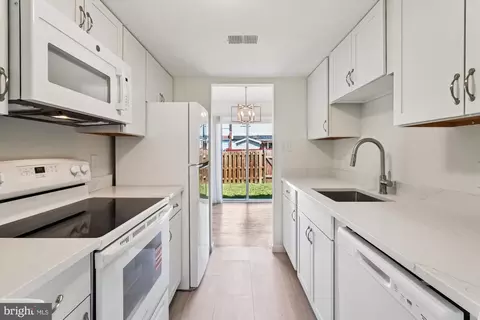 Kitchen - 2402 Kilpatrick Pl, Dumfries, VA 22026 photo 1 of 1
