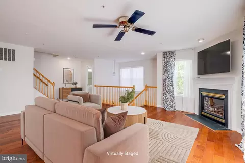 11268 Stagestone Way, Manassas, VA 20109