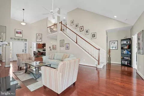 6135 Ferrier Ct, Gainesville, VA 20155 photo 8