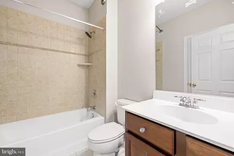 Bath - 5534 Victory Loop, Manassas, VA 20112 photo 1 of 5