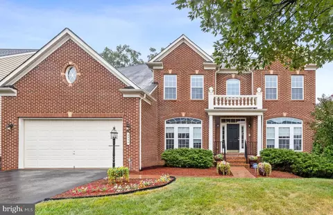 Exterior - 5534 Victory Loop, Manassas, VA 20112 photo 2 of 4