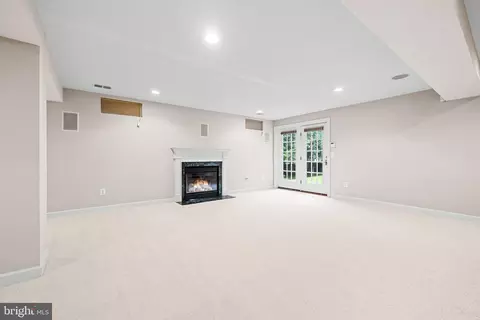 Living - 5534 Victory Loop, Manassas, VA 20112 photo 6 of 6