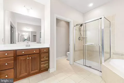 Bath - 5534 Victory Loop, Manassas, VA 20112 photo 3 of 5