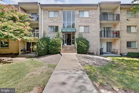 1602 Renate Dr #302, Woodbridge, VA 22192