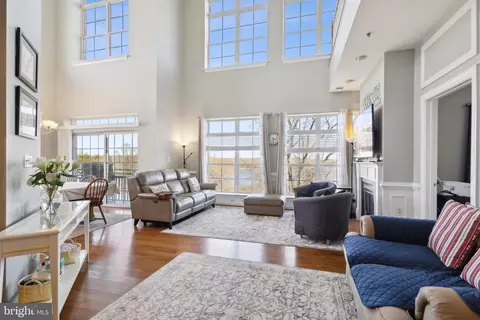 820 Belmont Bay Dr #405, Woodbridge, VA 22191