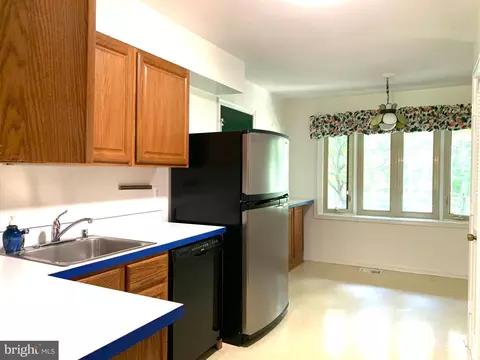 Kitchen - 10203 Bent Tree Ln, Manassas, VA 20111 photo 1 of 2
