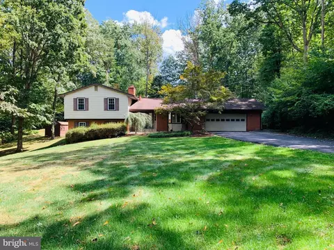 Exterior - 10203 Bent Tree Ln, Manassas, VA 20111 photo 2 of 3