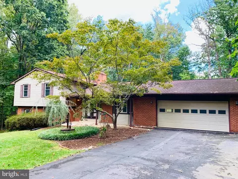 10203 Bent Tree Ln, Manassas, VA 20111