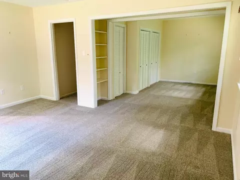 Living - 10203 Bent Tree Ln, Manassas, VA 20111 photo 3 of 7
