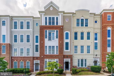 2229 Oberlin Dr, Woodbridge, VA 22191