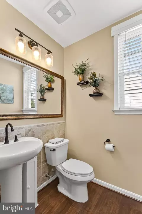 Bath - 18711 Pier Trail Dr, Triangle, VA 22172 photo 1 of 7