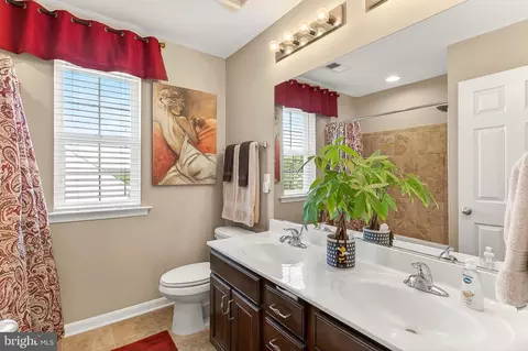 Bath - 18711 Pier Trail Dr, Triangle, VA 22172 photo 6 of 7