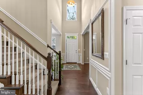 Entry Way - 18711 Pier Trail Dr, Triangle, VA 22172 photo 2 of 7