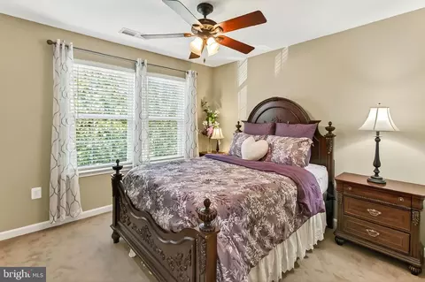 Bedroom - 18711 Pier Trail Dr, Triangle, VA 22172 photo 5 of 7
