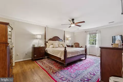 Bedroom - 14376 Breezewood Ct, Gainesville, VA 20155 photo 6 of 8