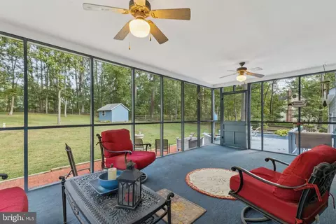 Exterior - 14376 Breezewood Ct, Gainesville, VA 20155 photo 5 of 8