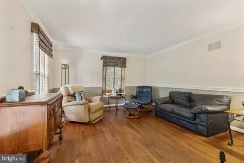 Living - 14376 Breezewood Ct, Gainesville, VA 20155 photo 1 of 1