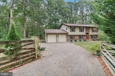 18032 Tebbs Ln, Dumfries, VA 22026