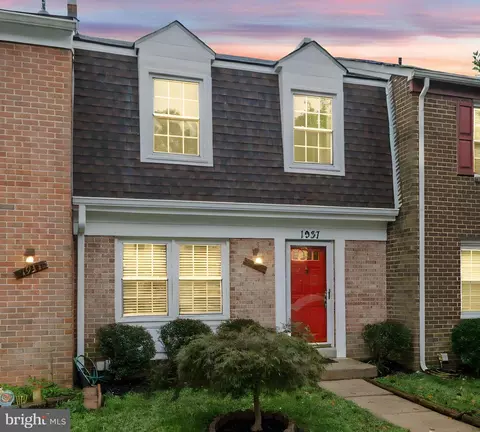 1937 Mariner Ln, Woodbridge, VA 22192
