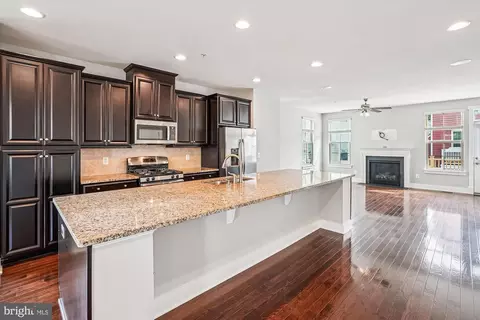 2365 Harmsworth Dr, Dumfries, VA 22026