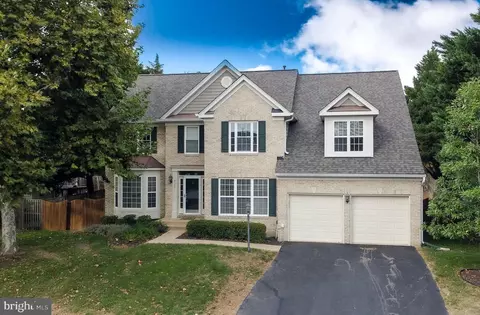 9179 Weathersfield Dr, Bristow, VA 20136