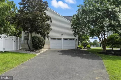 8207 Peggys Ct, Gainesville, VA 20155 photo 41