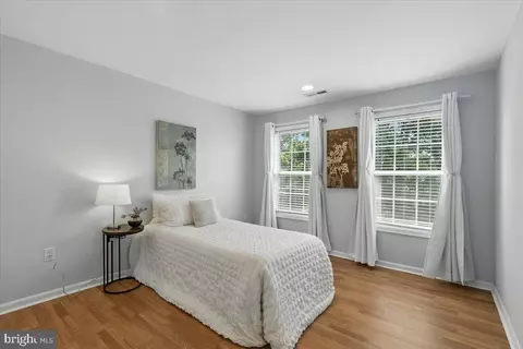 8207 Peggys Ct, Gainesville, VA 20155 photo 27