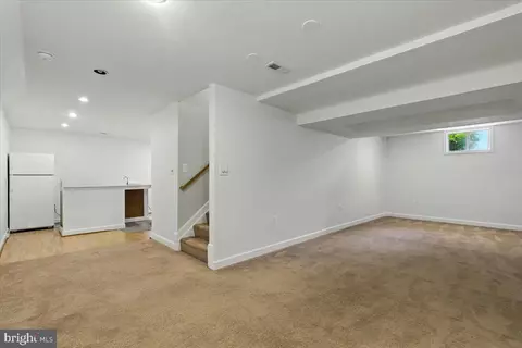 8207 Peggys Ct, Gainesville, VA 20155 photo 35