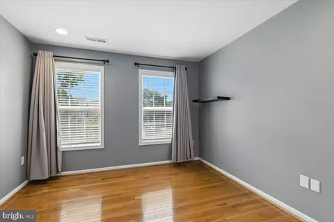 8207 Peggys Ct, Gainesville, VA 20155 photo 33