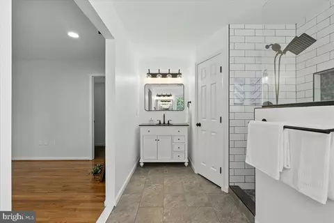 8207 Peggys Ct, Gainesville, VA 20155 photo 24