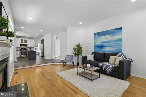 8207 Peggys Ct, Gainesville, VA 20155 photo 12
