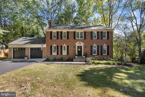 4193 Waterway Dr, Dumfries, VA 22025
