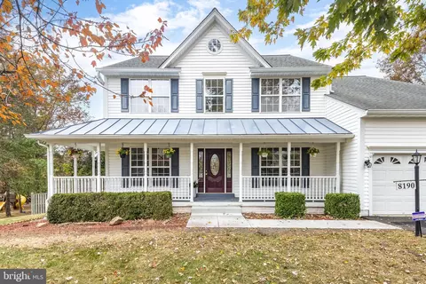 8190 Peggys Ct, Gainesville, VA 20155