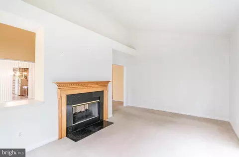 Living - 6868 Saddle Run Way, Gainesville, VA 20155 photo 3 of 7