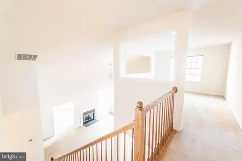 Entry Way - 6868 Saddle Run Way, Gainesville, VA 20155 photo 2 of 5
