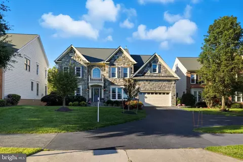 11780 Chanceford Dr, Woodbridge, VA 22192