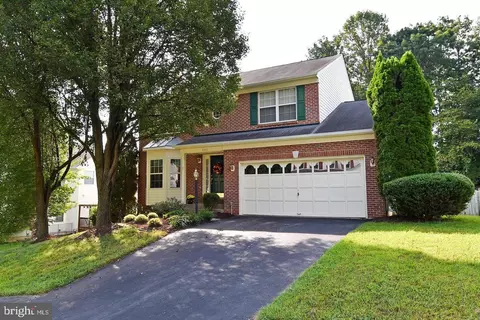5337 Box Turtle Ct, Woodbridge, VA 22193