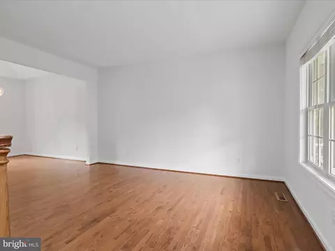 7511 Melton Ct, Gainesville, VA 20155 photo 7