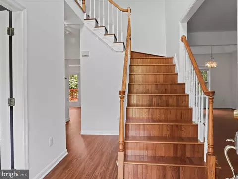 7511 Melton Ct, Gainesville, VA 20155 photo 5