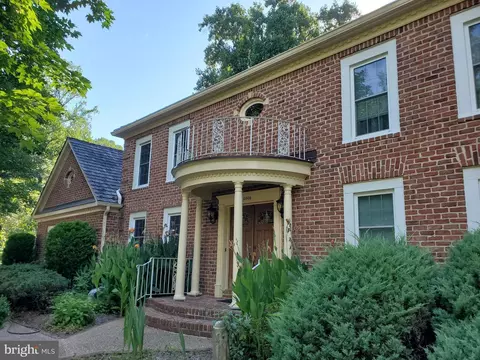15900 Moncure Dr, Dumfries, VA 22025