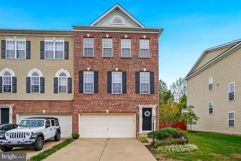6894 Boothe Ln, Haymarket, VA 20169