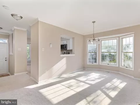 7819 Sabre Ct, Manassas, VA 20109 photo 4