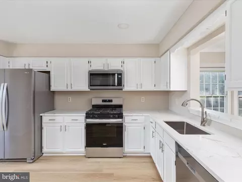 7819 Sabre Ct, Manassas, VA 20109 photo 6