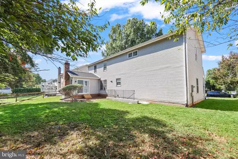 Exterior - 10413 Labrador Loop, Manassas, VA 20112 photo 5 of 5
