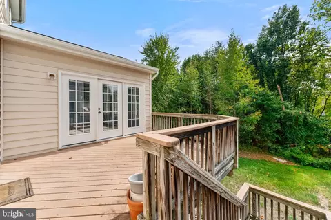 Exterior - 3189 Tulip Tree Pl, Dumfries, VA 22026 photo 5 of 5