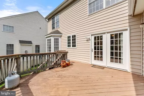 Exterior - 3189 Tulip Tree Pl, Dumfries, VA 22026 photo 3 of 5