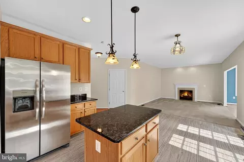 Living - 3189 Tulip Tree Pl, Dumfries, VA 22026 photo 5 of 9